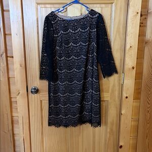 Jessica Howard Black Lace Midi Dress